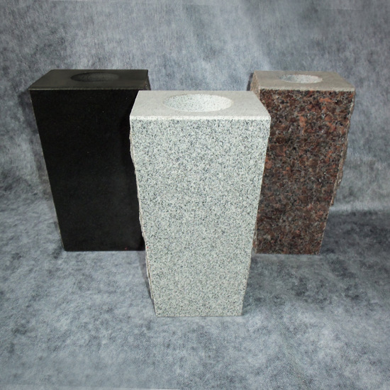 Tapered vases – Black / Georgia Gray / Dakota Mahogany